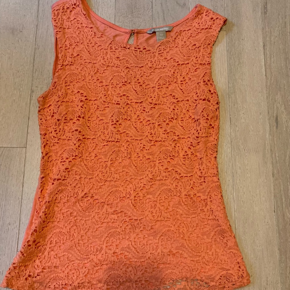 Banana Republic coral lace tank XS